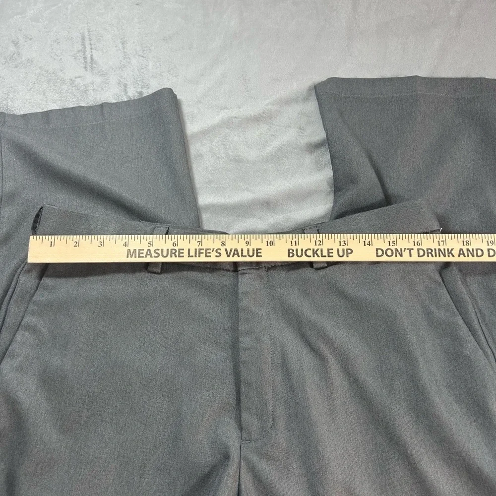 Haggar Men's Classic Fit Cool 18 Grey Dress pants size 34x30
